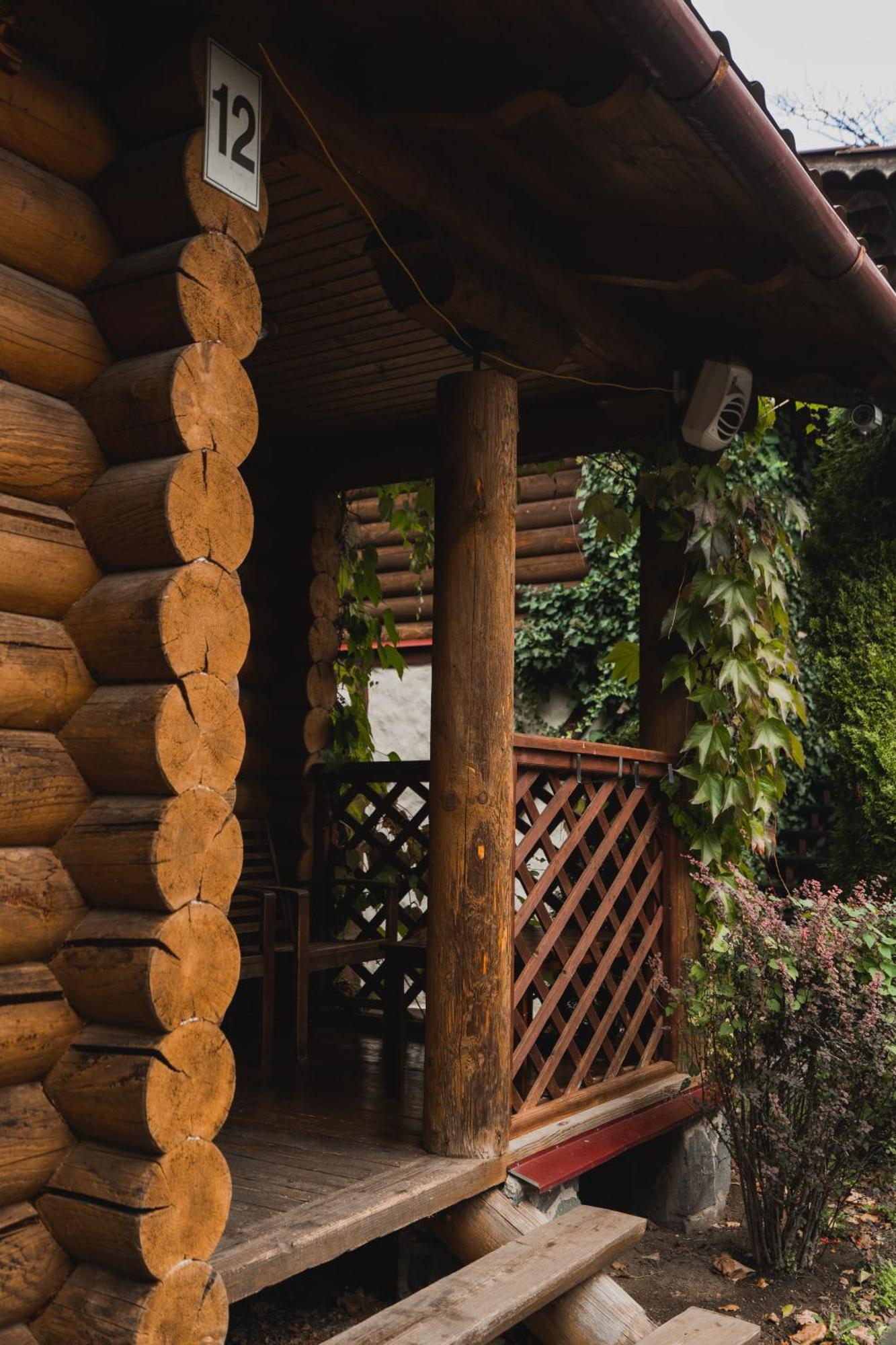 Villa Garden Hotel Solochin Bagian luar foto